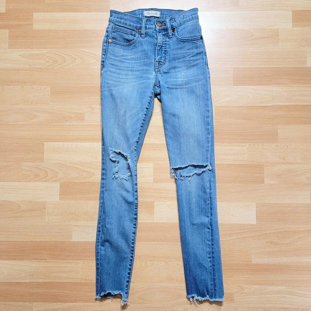 Madewell 9" High-Rise Skinny Jeans: Distressed-Hem Edition | Size: 23 - Picture 1 of 13